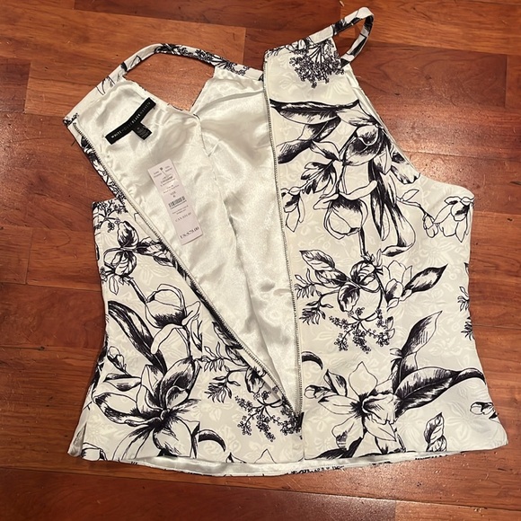 NWT White House Black Market Top - Picture 5 of 5